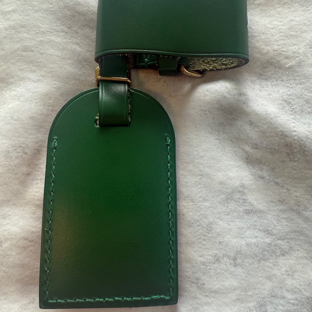 LOUIS VUITTON LEATHER LUGGAGE TAG & POIGNET - Picture 2 of 3